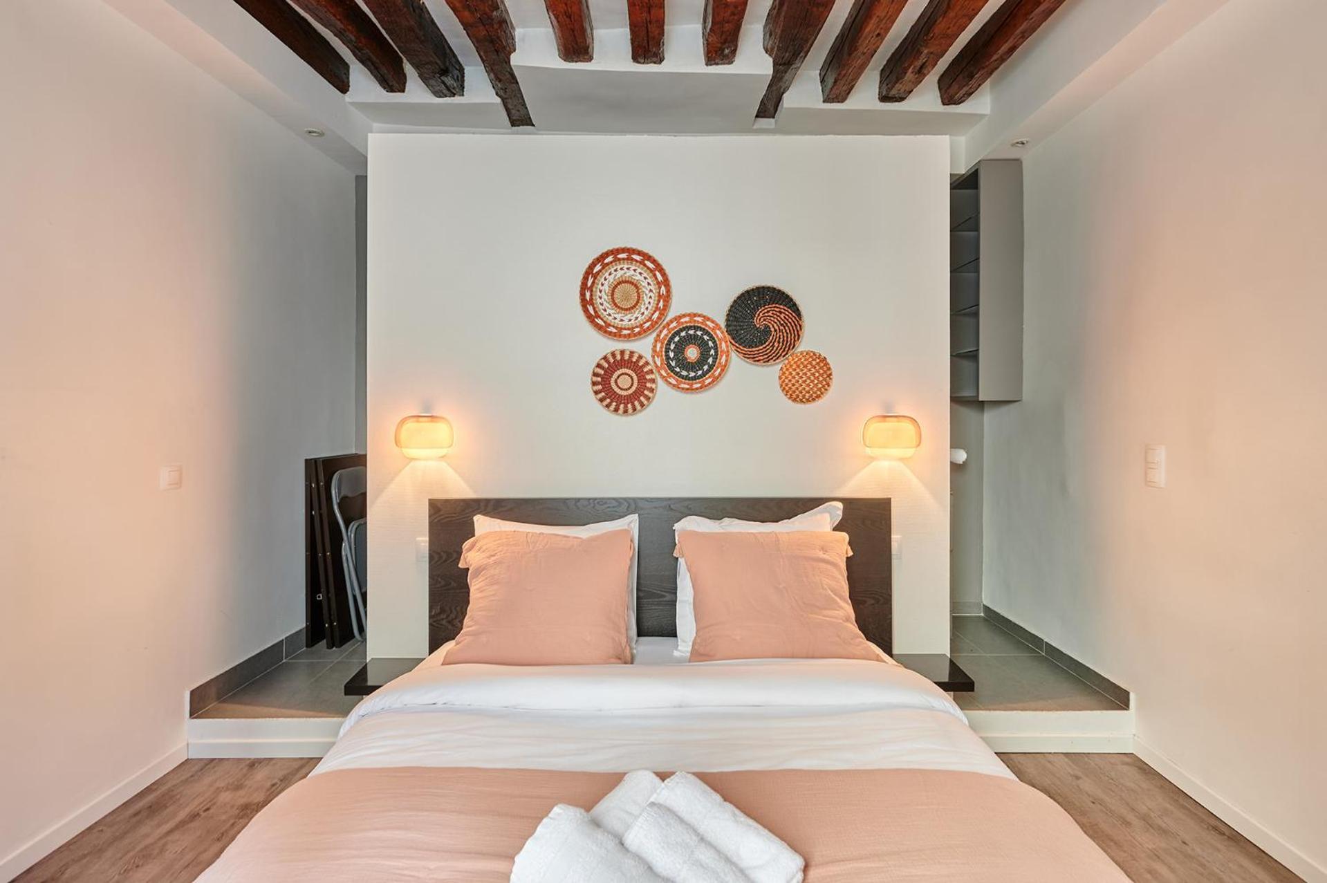 Apartment Center Of Paris By Studio Prestige Esterno foto